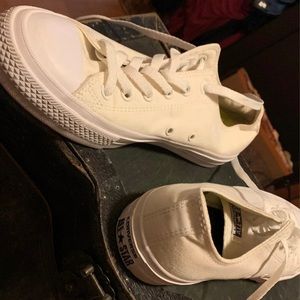 Converse all white 10 woman’s 8 men’s